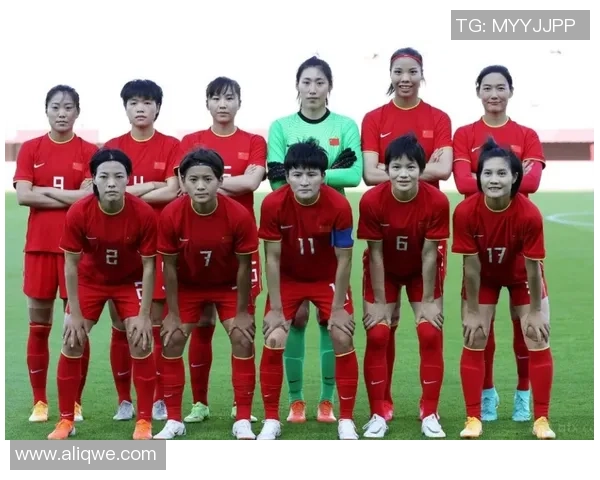 球星带动足球热潮助力青少年成长推动世界足球文化交流