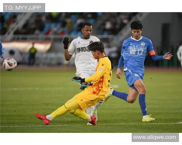 中国男孩足球球星崛起之路：从青训到国际赛场的奋斗与荣耀